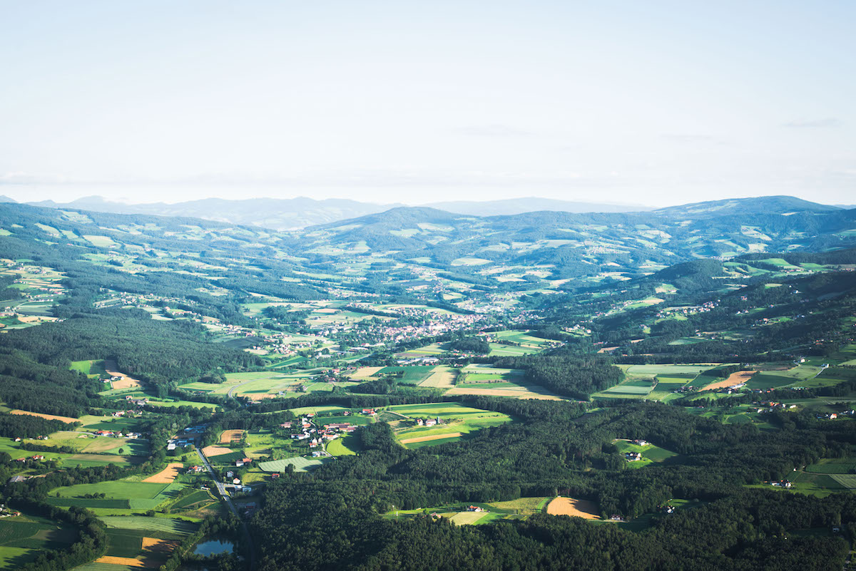 Landschaft-Steiermark-Heißluftballon