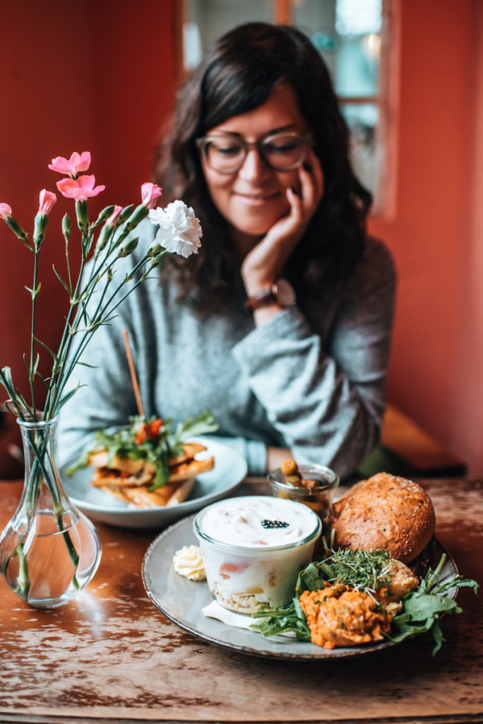 Cafe wunschlos glücklich