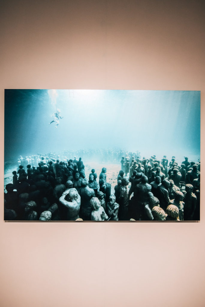 Underwater figures