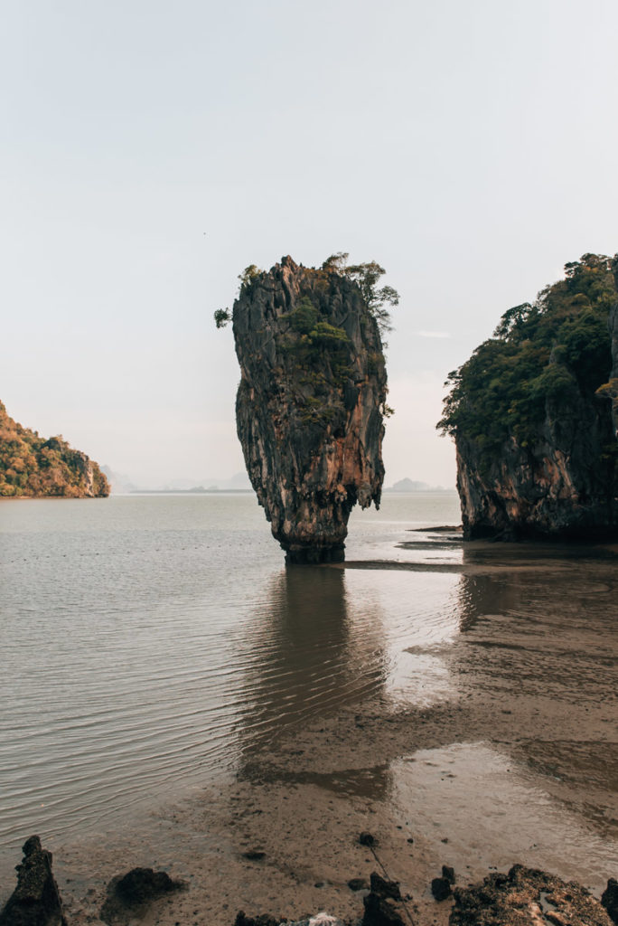 Jomes Bond Island Tour