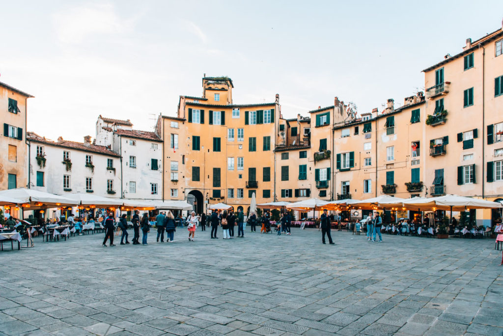 Piazza dell Anfiteatro