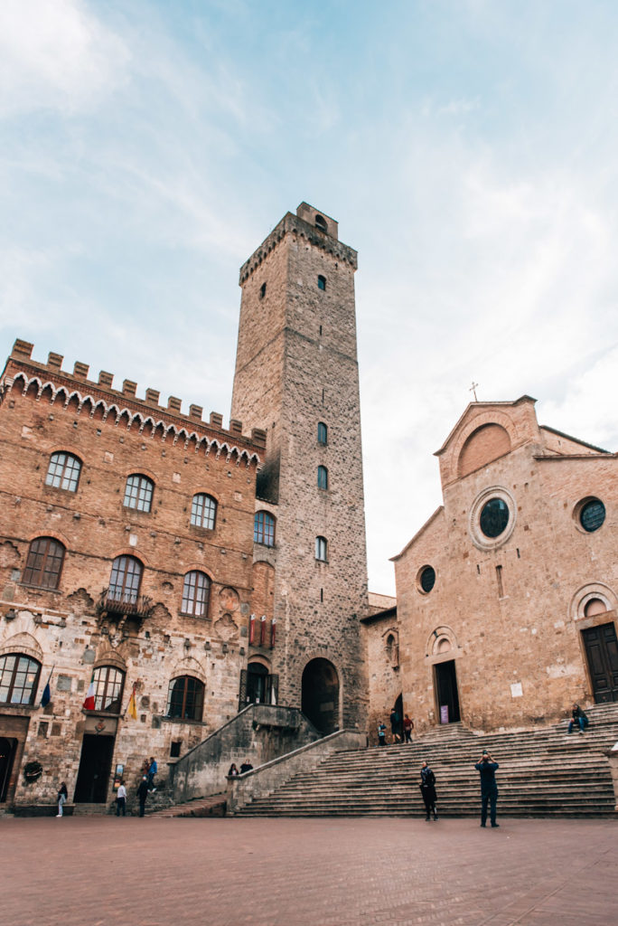 San Gimignano Piazza del Duomo