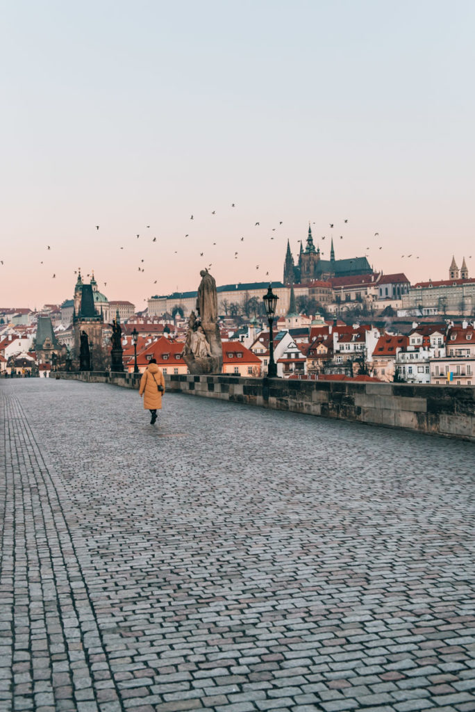 Prag Karlsbrücke Sonnenaufgang