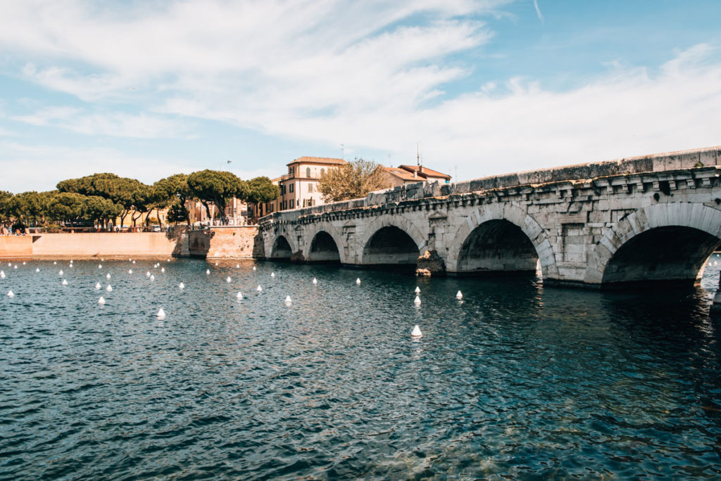 Rimini Tiberiusbrücke: Ein historisches Bauwerk
