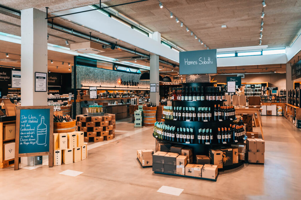 Vinofaktur im Genussregal