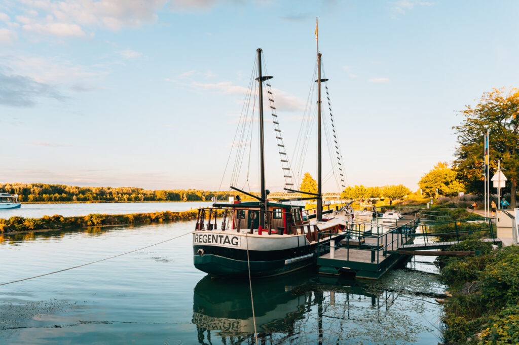 Tulln Hundertwasser Schiff